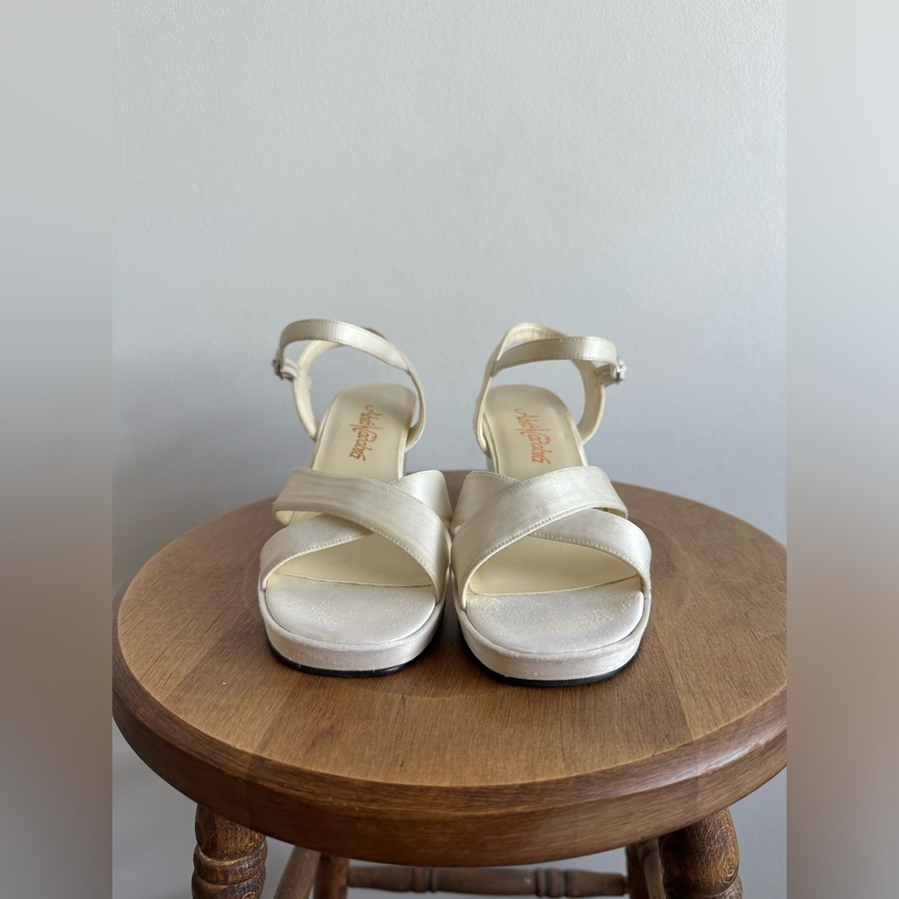 AbraCadabra Dyeable  Heels
